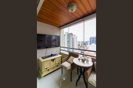 Apartamento à venda com 81m², 2 quartos e 2 vagasVaranda