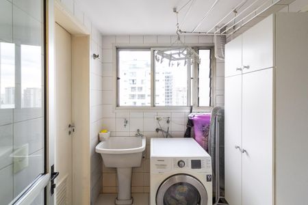 Apartamento à venda com 81m², 2 quartos e 2 vagasÁrea de Serviço