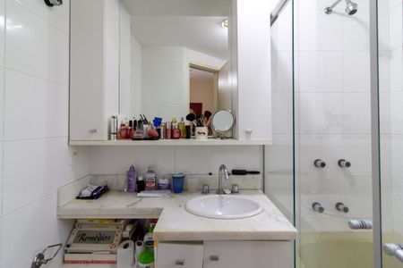 Apartamento à venda com 81m², 2 quartos e 2 vagasBanheiro Suíte