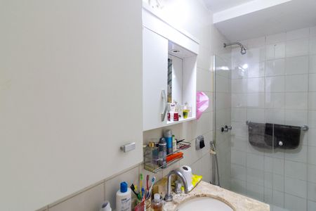 Apartamento à venda com 81m², 2 quartos e 2 vagasBanheiro Social