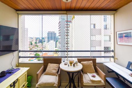 Apartamento à venda com 81m², 2 quartos e 2 vagasVaranda