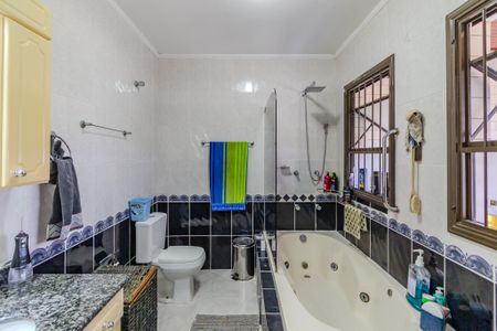 Casa à venda com 200m², 3 quartos e 4 vagas Casa à venda com 200m², 3 quartos e 4 vagasBanheiro da Suíte