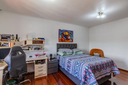 Casa à venda com 200m², 3 quartos e 4 vagas Casa à venda com 200m², 3 quartos e 4 vagasSuíte