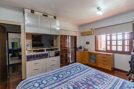 Casa à venda com 200m², 3 quartos e 4 vagas Casa à venda com 200m², 3 quartos e 4 vagasSuíte