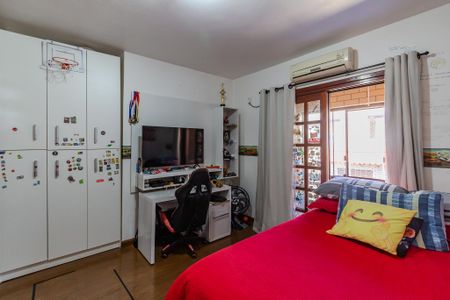 Casa à venda com 200m², 3 quartos e 4 vagas Casa à venda com 200m², 3 quartos e 4 vagasQuarto 2