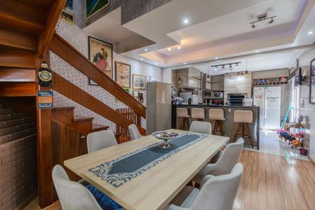 Sala de casa à venda com 3 quartos, 200m² em Ipanema, Porto Alegre
