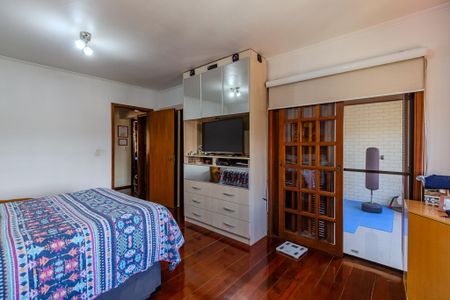 Casa à venda com 200m², 3 quartos e 4 vagas Casa à venda com 200m², 3 quartos e 4 vagasSuíte