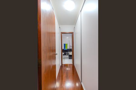 Casa à venda com 200m², 3 quartos e 4 vagas Casa à venda com 200m², 3 quartos e 4 vagasCloset da suíte