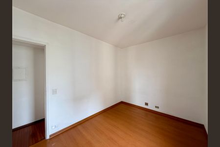 Apartamento à venda com 106m², 3 quartos e 1 vaga Apartamento à venda com 106m², 3 quartos e 1 vagaQuarto 2