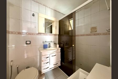 Apartamento à venda com 106m², 3 quartos e 1 vaga Apartamento à venda com 106m², 3 quartos e 1 vagaBanheiro