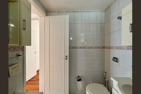 Apartamento à venda com 106m², 3 quartos e 1 vaga Apartamento à venda com 106m², 3 quartos e 1 vagaBanheiro