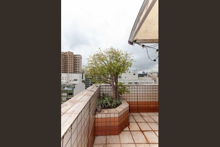 Apartamento à venda com 158m², 3 quartos e 2 vagas Apartamento à venda com 158m², 3 quartos e 2 vagasTerraço