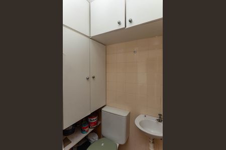 Apartamento à venda com 158m², 3 quartos e 2 vagas Apartamento à venda com 158m², 3 quartos e 2 vagasBanheiro de Serviço