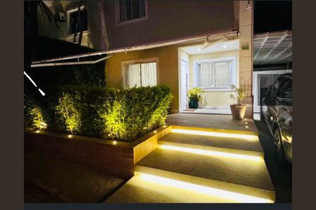 Casa à venda com 3 quartos, 140m² em Pendotiba, Niterói