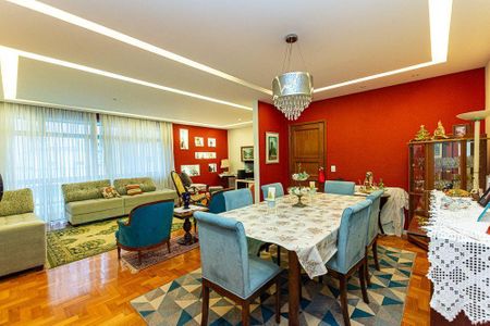 Apartamento à venda com 3 quartos, 220m² em Icaraí, Niterói