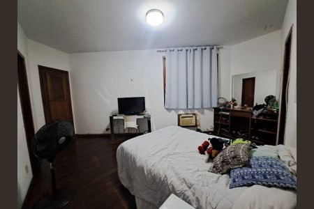 Casa à venda com 4 quartos, 400m² em Badu, Niterói