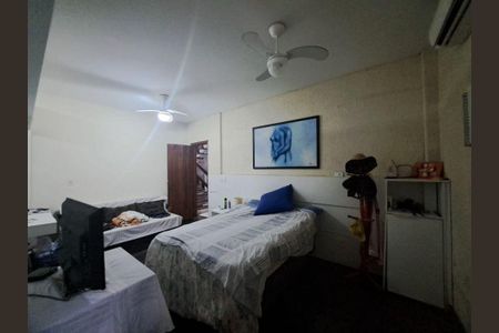 Casa à venda com 4 quartos, 400m² em Badu, Niterói