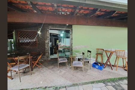 Casa à venda com 4 quartos, 400m² em Badu, Niterói
