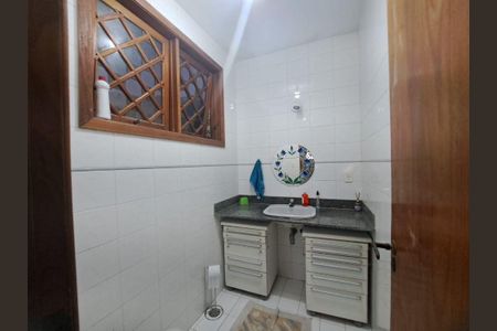 Casa à venda com 4 quartos, 400m² em Badu, Niterói
