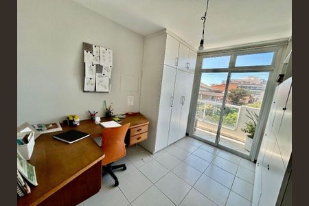 Apartamento à venda com 4 quartos, 149m² em Piratininga, Niterói