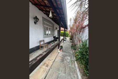 Casa de condomínio à venda com 308m², 3 quartos e 1 vaga