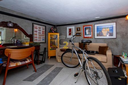 Casa à venda com 3 quartos, 180m² em Pompeia, São Paulo