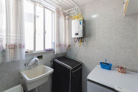 Apartamento à venda com 80m², 2 quartos e 1 vagaCozinha e Área de Serviço