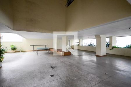 Apartamento à venda com 80m², 2 quartos e 1 vagaÁrea comum