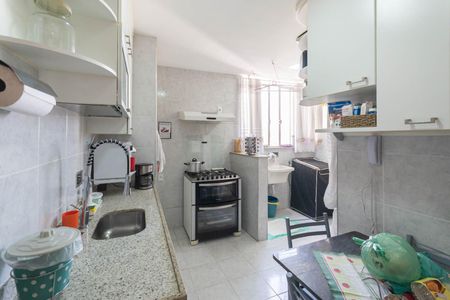 Apartamento à venda com 80m², 2 quartos e 1 vagaCozinha e Área de Serviço