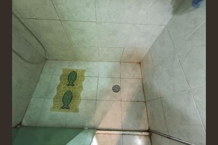 Casa à venda com 200m², 4 quartos e 3 vagas Casa à venda com 200m², 4 quartos e 3 vagasBanheiro Social