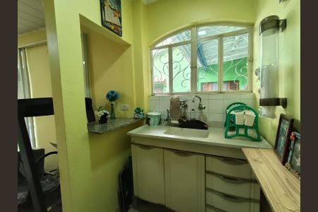 Casa à venda com 200m², 4 quartos e 3 vagas Casa à venda com 200m², 4 quartos e 3 vagasCozinha Edícula