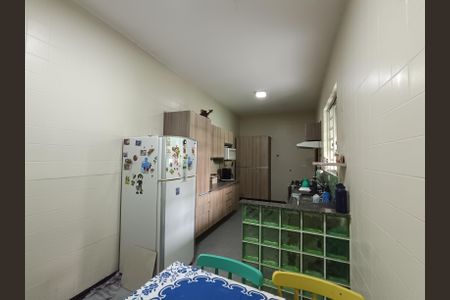 Casa à venda com 200m², 4 quartos e 3 vagas Casa à venda com 200m², 4 quartos e 3 vagasCozinha