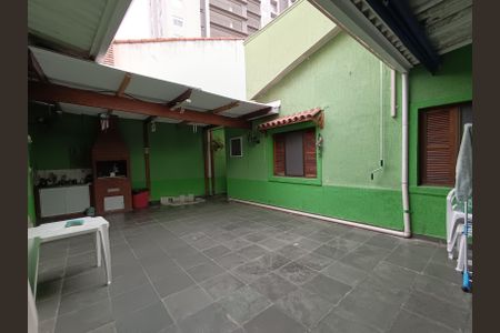 Casa à venda com 200m², 4 quartos e 3 vagas Casa à venda com 200m², 4 quartos e 3 vagasÁrea Externa