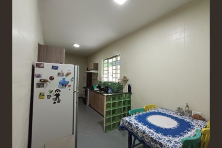 Casa à venda com 200m², 4 quartos e 3 vagas Casa à venda com 200m², 4 quartos e 3 vagasCozinha
