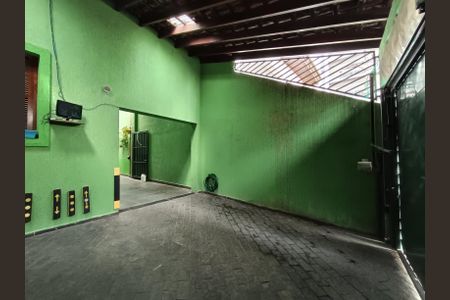 Casa à venda com 200m², 4 quartos e 3 vagas Casa à venda com 200m², 4 quartos e 3 vagasGaragem