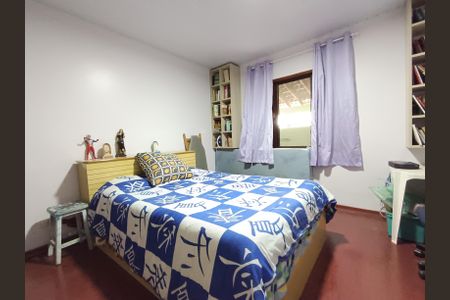 Casa à venda com 200m², 4 quartos e 3 vagas Casa à venda com 200m², 4 quartos e 3 vagasQuarto 2