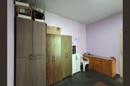 Casa à venda com 200m², 4 quartos e 3 vagas Casa à venda com 200m², 4 quartos e 3 vagasQuarto Edícula