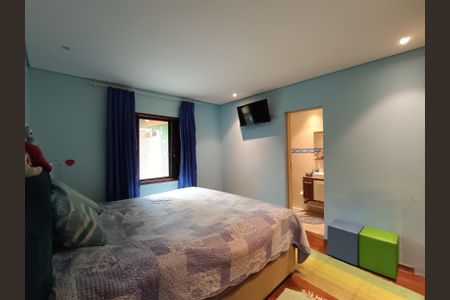 Casa à venda com 200m², 4 quartos e 3 vagas Casa à venda com 200m², 4 quartos e 3 vagasSuite