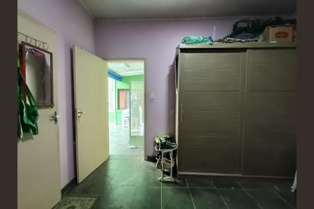 Casa à venda com 200m², 4 quartos e 3 vagas Casa à venda com 200m², 4 quartos e 3 vagasQuarto Edícula