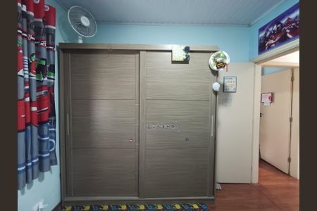 Casa à venda com 200m², 4 quartos e 3 vagas Casa à venda com 200m², 4 quartos e 3 vagasQuarto