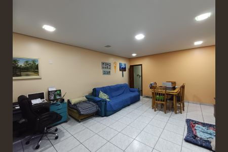 Sala de casa à venda com 4 quartos, 200m² em Vila da Saúde, São Paulo