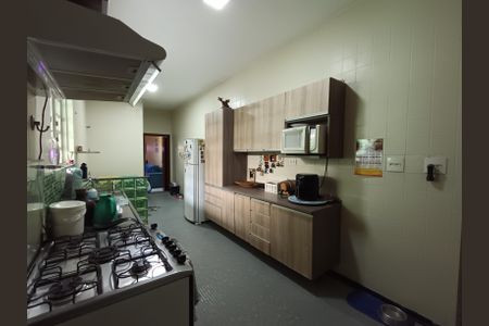 Casa à venda com 200m², 4 quartos e 3 vagas Casa à venda com 200m², 4 quartos e 3 vagasCozinha