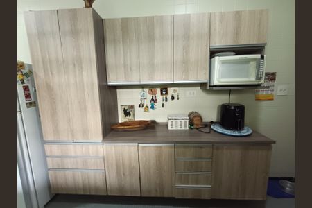 Casa à venda com 200m², 4 quartos e 3 vagas Casa à venda com 200m², 4 quartos e 3 vagasCozinha