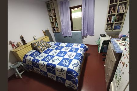 Casa à venda com 200m², 4 quartos e 3 vagas Casa à venda com 200m², 4 quartos e 3 vagasQuarto 2