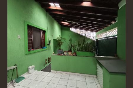 Casa à venda com 200m², 4 quartos e 3 vagas Casa à venda com 200m², 4 quartos e 3 vagasGaragem