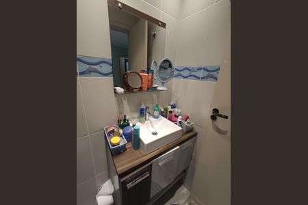 Casa à venda com 200m², 4 quartos e 3 vagas Casa à venda com 200m², 4 quartos e 3 vagasBanheiro Suite