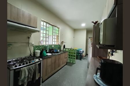 Casa à venda com 200m², 4 quartos e 3 vagas Casa à venda com 200m², 4 quartos e 3 vagasCozinha