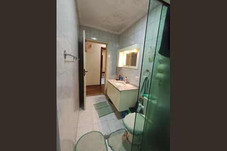 Casa à venda com 200m², 4 quartos e 3 vagas Casa à venda com 200m², 4 quartos e 3 vagasBanheiro Social