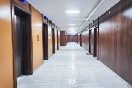 Apartamento à venda com 70m², 3 quartos e sem vagaElevadores