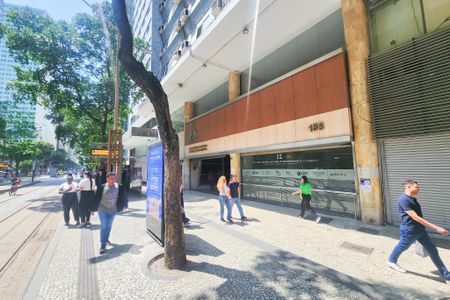 Apartamento à venda com 70m², 3 quartos e sem vagaFachada
